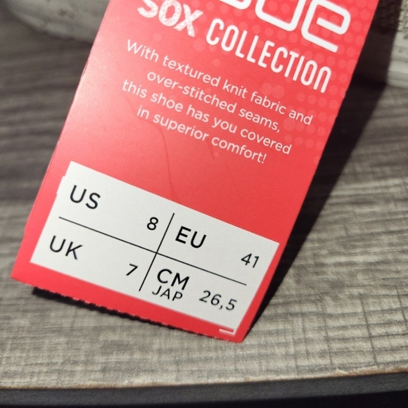 Hey Dude Mens Wally Sox Camel Low Top Slip On Loafer Shoes New Size 8 - Picture 8 of 8